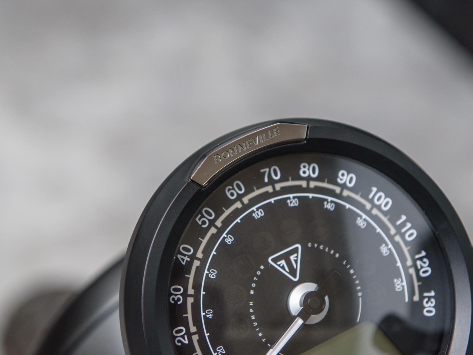 Triumph Street Scrambler 900 Roadster/Retro Petrol Manual Euro 5 (65 ps)