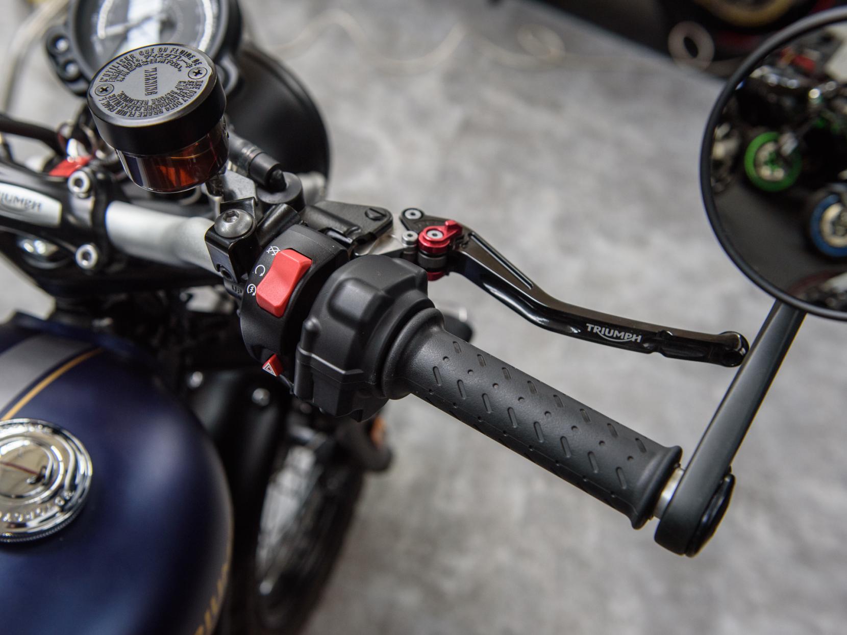 Triumph Street Scrambler 900 Roadster/Retro Petrol Manual Euro 5 (65 ps)