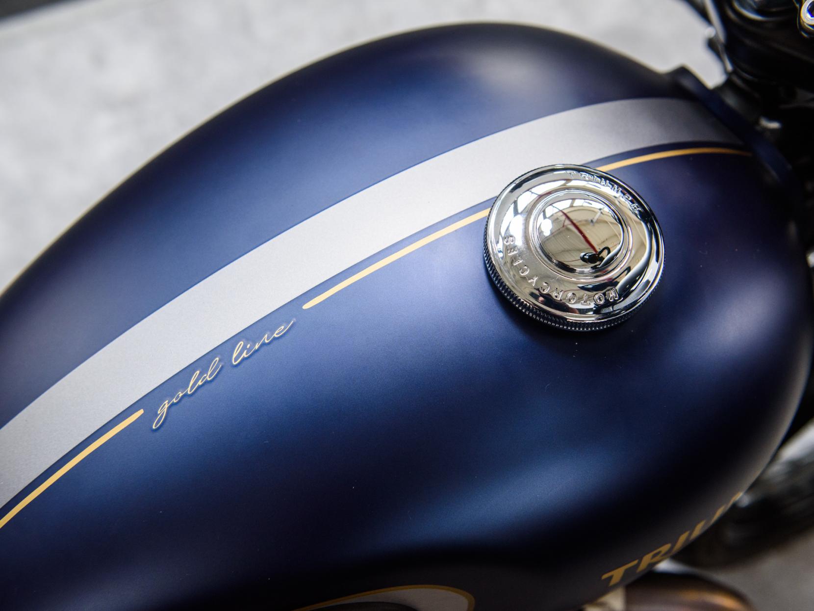 Triumph Street Scrambler 900 Roadster/Retro Petrol Manual Euro 5 (65 ps)