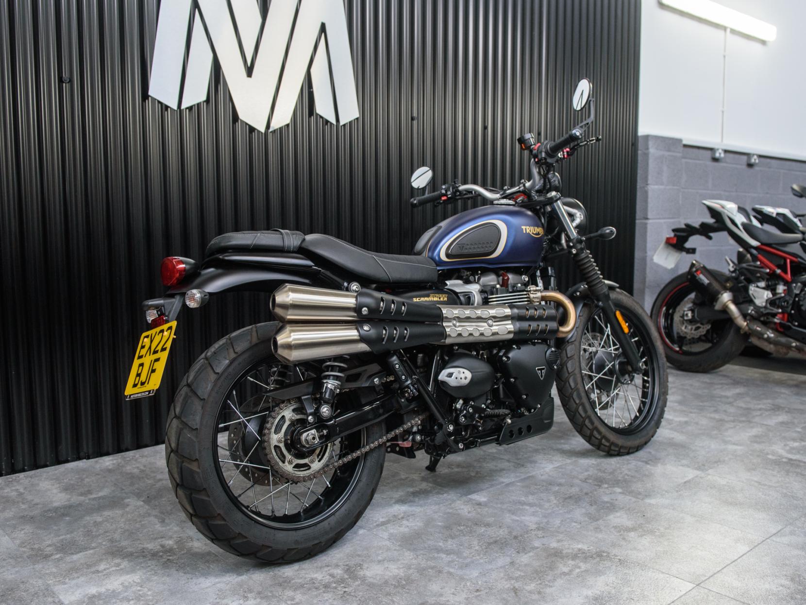 Triumph Street Scrambler 900 Roadster/Retro Petrol Manual Euro 5 (65 ps)