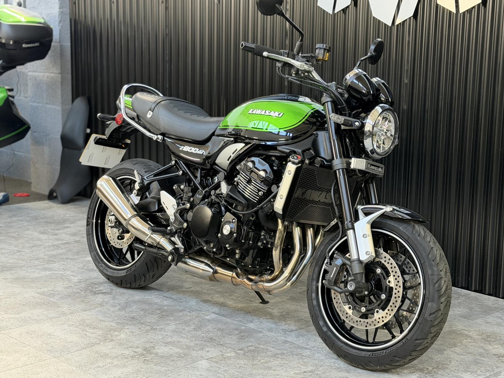 Kawasaki Z900 RS 900 Modern Classic Petrol Manual Euro 5 (111 ps)