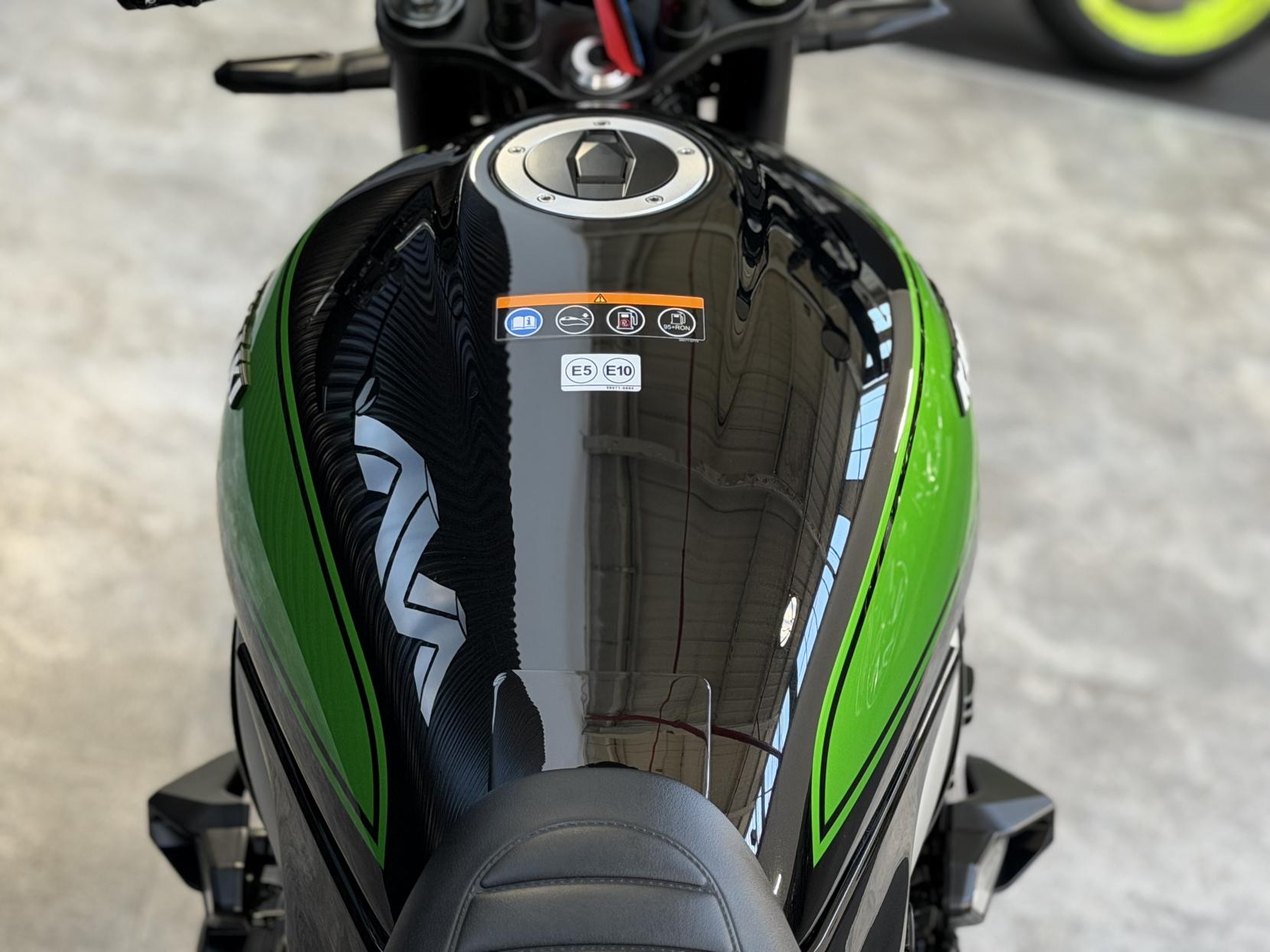 Kawasaki Z900 RS 900 Modern Classic Petrol Manual Euro 5 (111 ps)