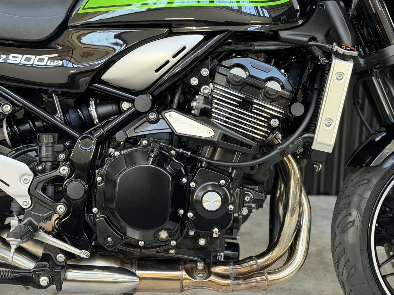 Kawasaki Z900 RS 900 Modern Classic Petrol Manual Euro 5 (111 ps)