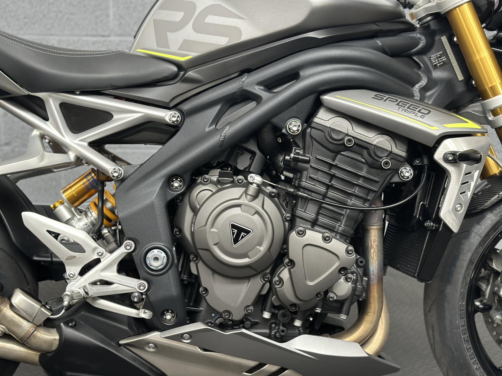 Triumph Speed Triple 1200 1160 RS Naked Petrol Manual Euro 5 (179 ps)