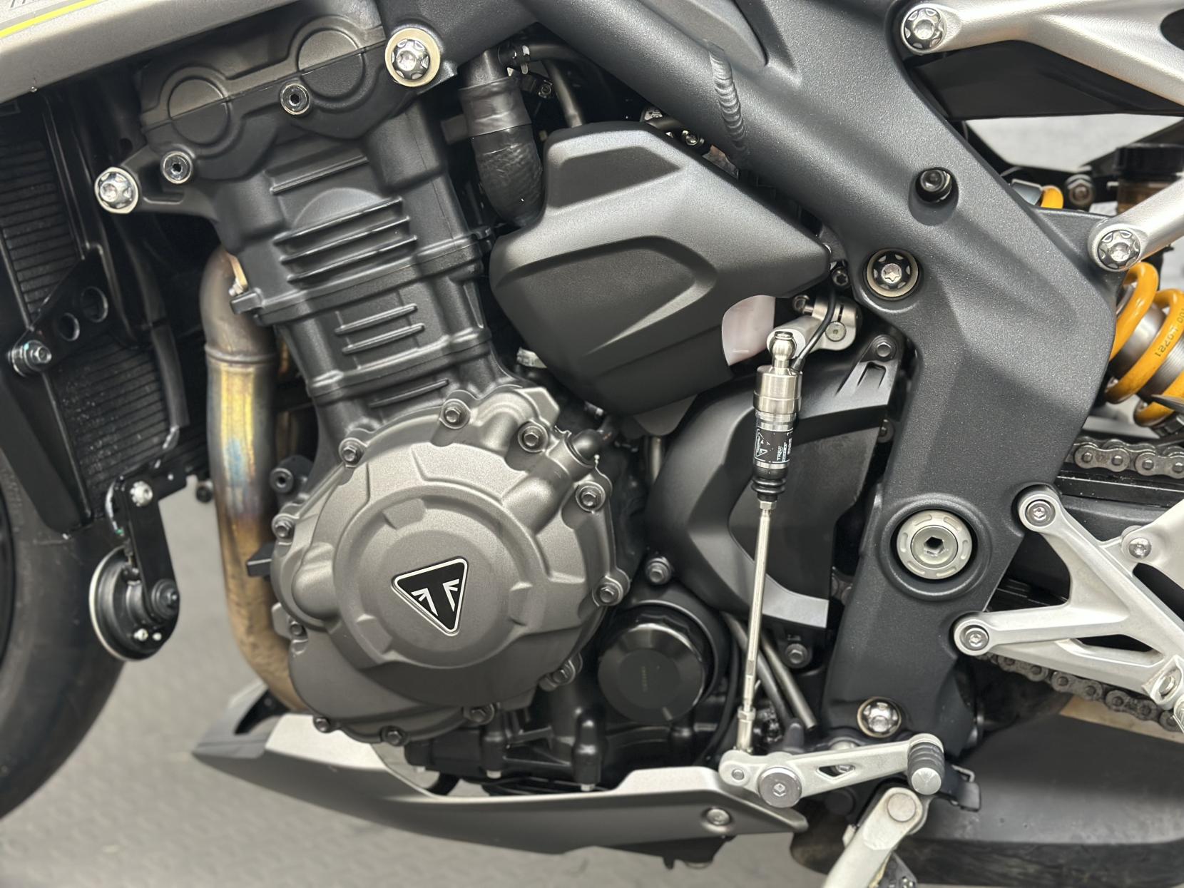 Triumph Speed Triple 1200 1160 RS Naked Petrol Manual Euro 5 (179 ps)