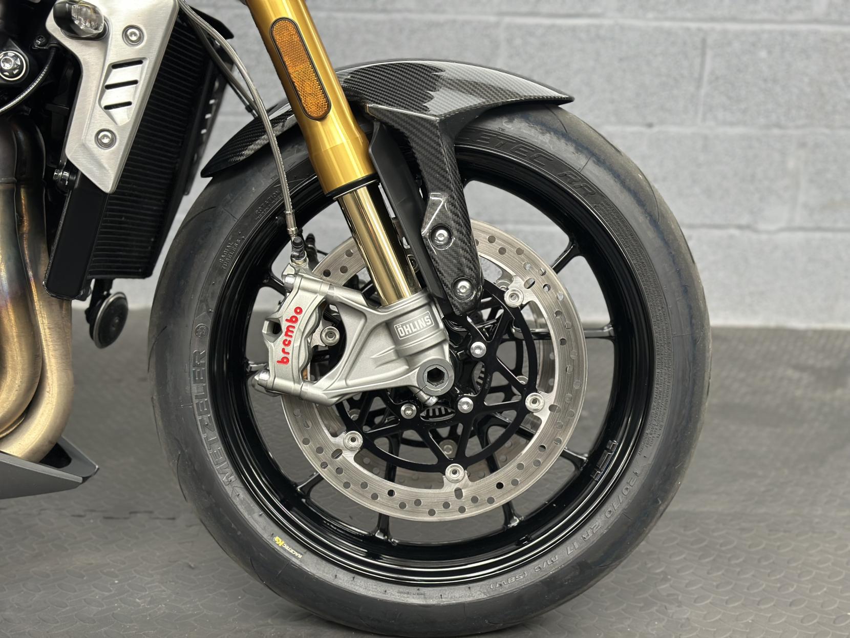 Triumph Speed Triple 1200 1160 RS Naked Petrol Manual Euro 5 (179 ps)