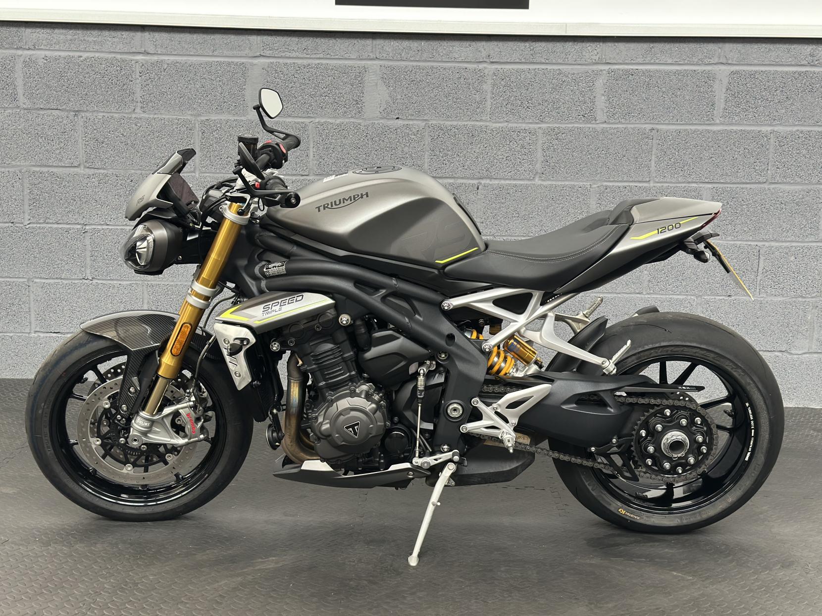 Triumph Speed Triple 1200 1160 RS Naked Petrol Manual Euro 5 (179 ps)