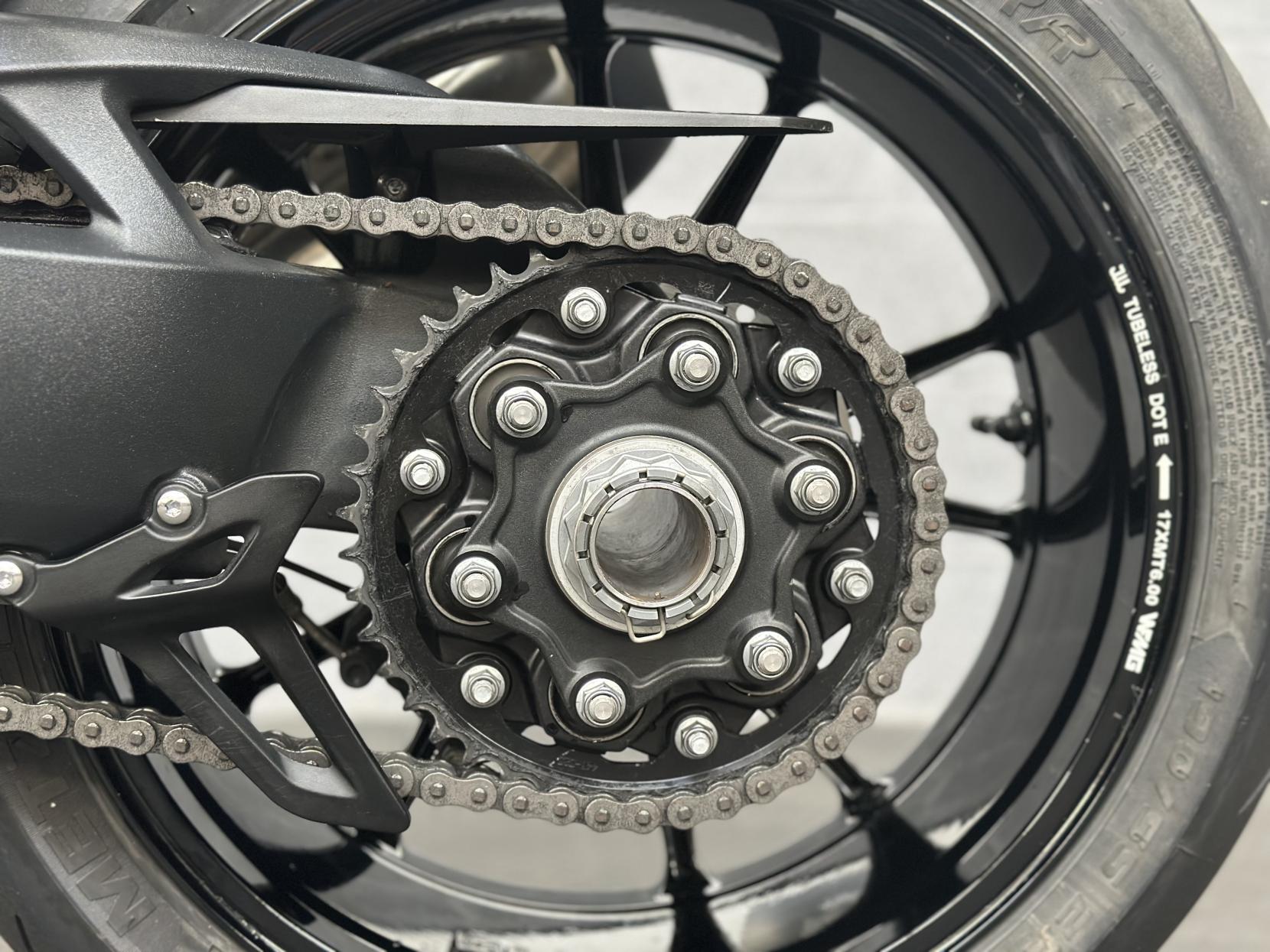 Triumph Speed Triple 1200 1160 RS Naked Petrol Manual Euro 5 (179 ps)