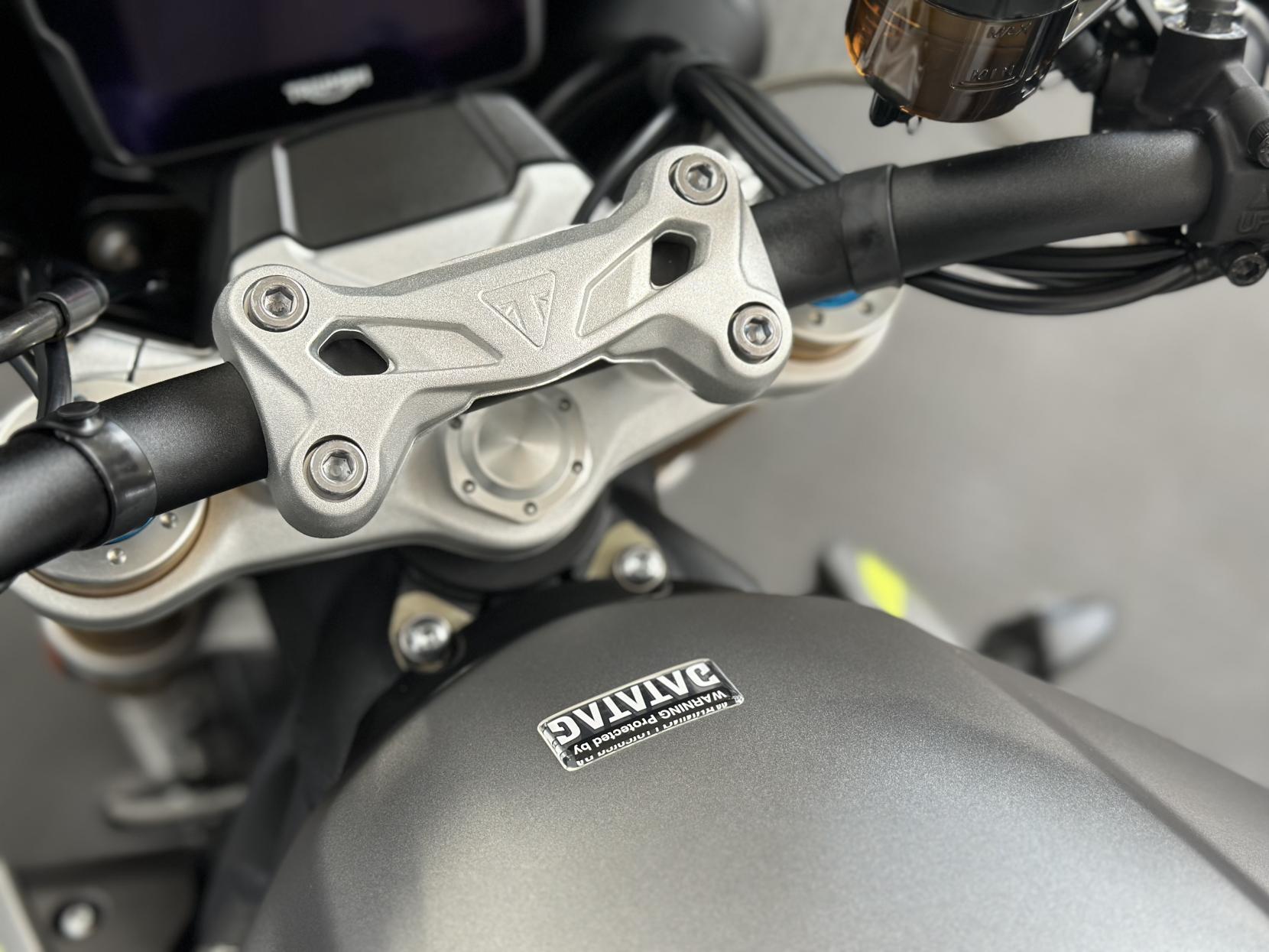Triumph Speed Triple 1200 1160 RS Naked Petrol Manual Euro 5 (179 ps)
