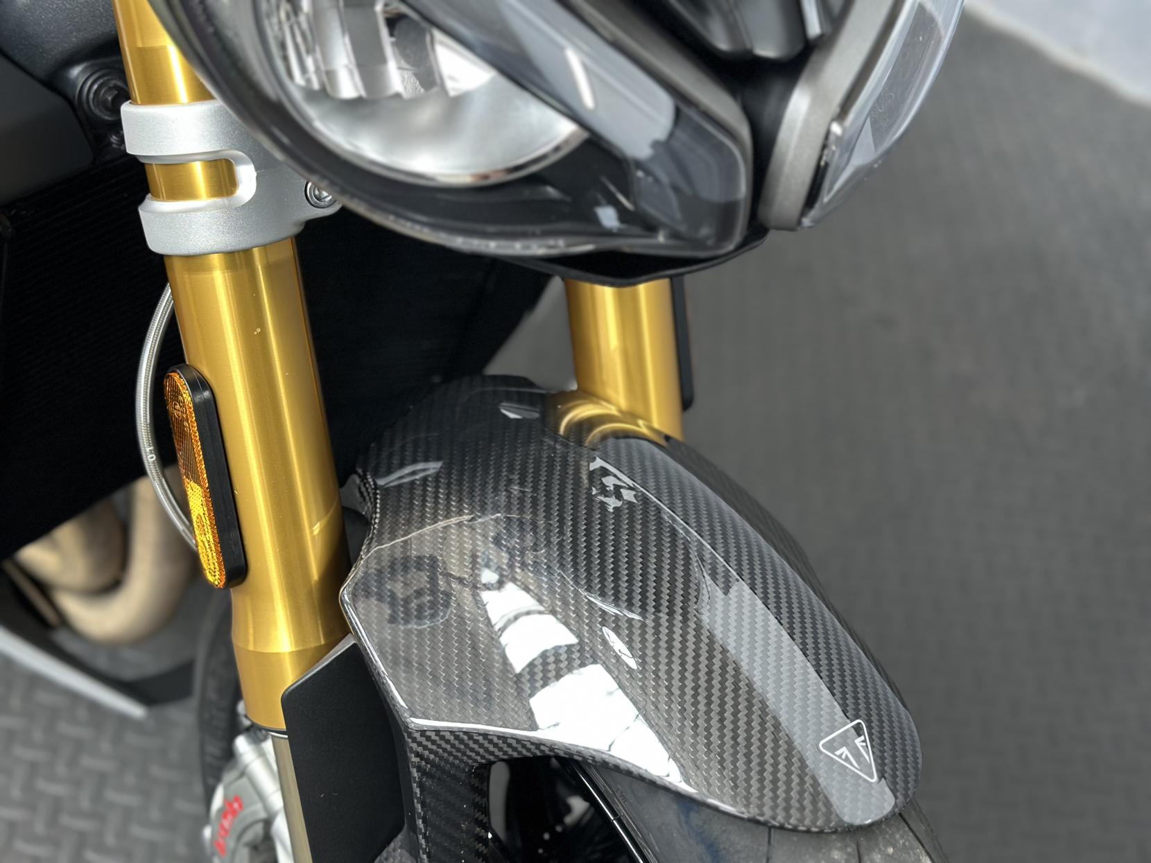 Triumph Speed Triple 1200 1160 RS Naked Petrol Manual Euro 5 (179 ps)