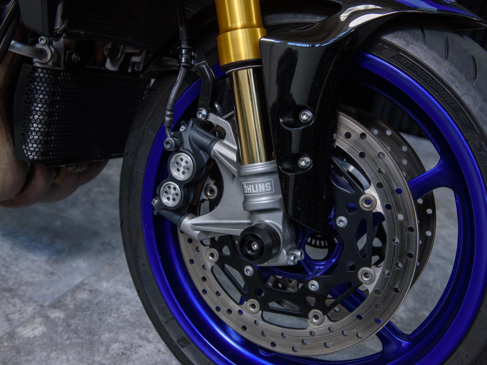 Yamaha MT-10 1000 SP Hyper-naked Petrol Manual Euro 4 (162 ps)