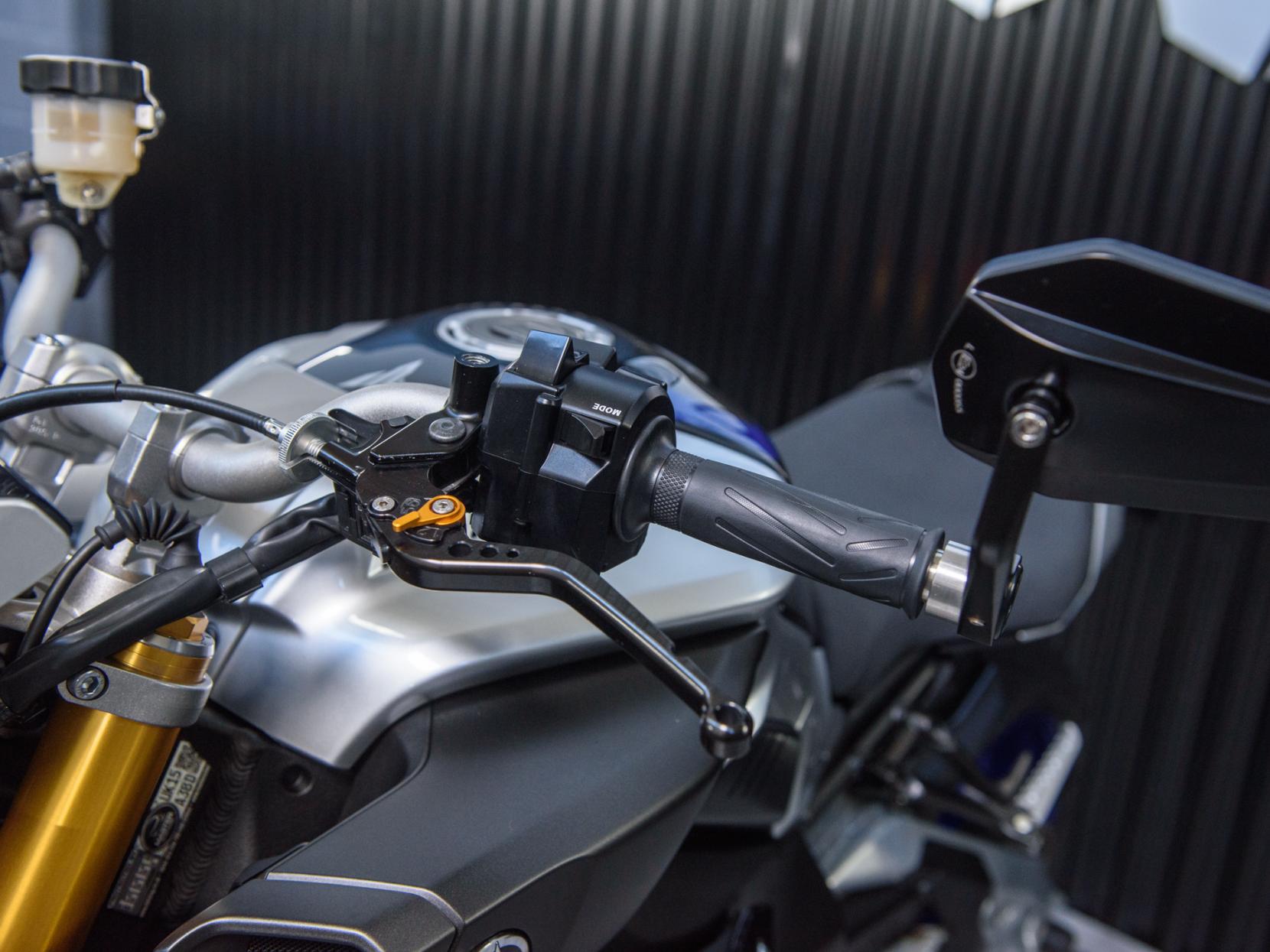 Yamaha MT-10 1000 SP Hyper-naked Petrol Manual Euro 4 (162 ps)