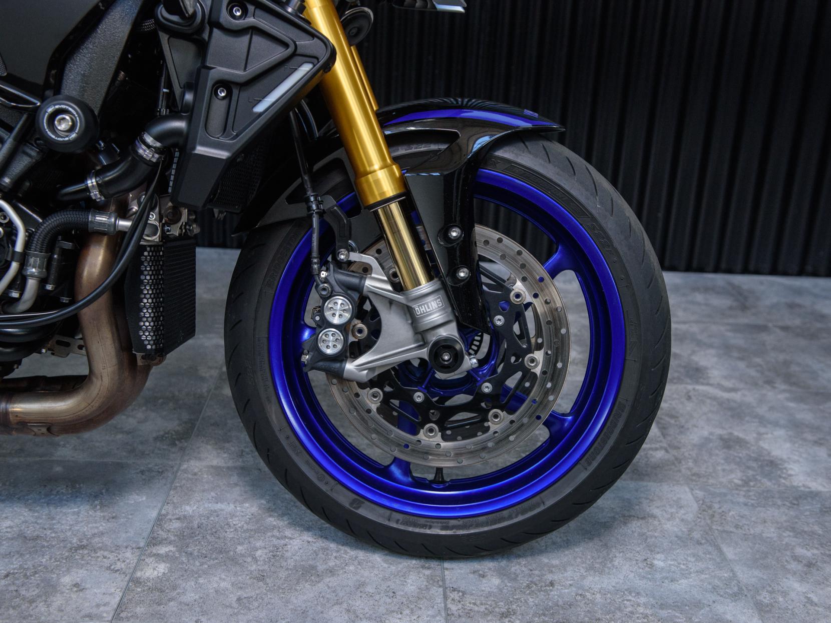 Yamaha MT-10 1000 SP Hyper-naked Petrol Manual Euro 4 (162 ps)