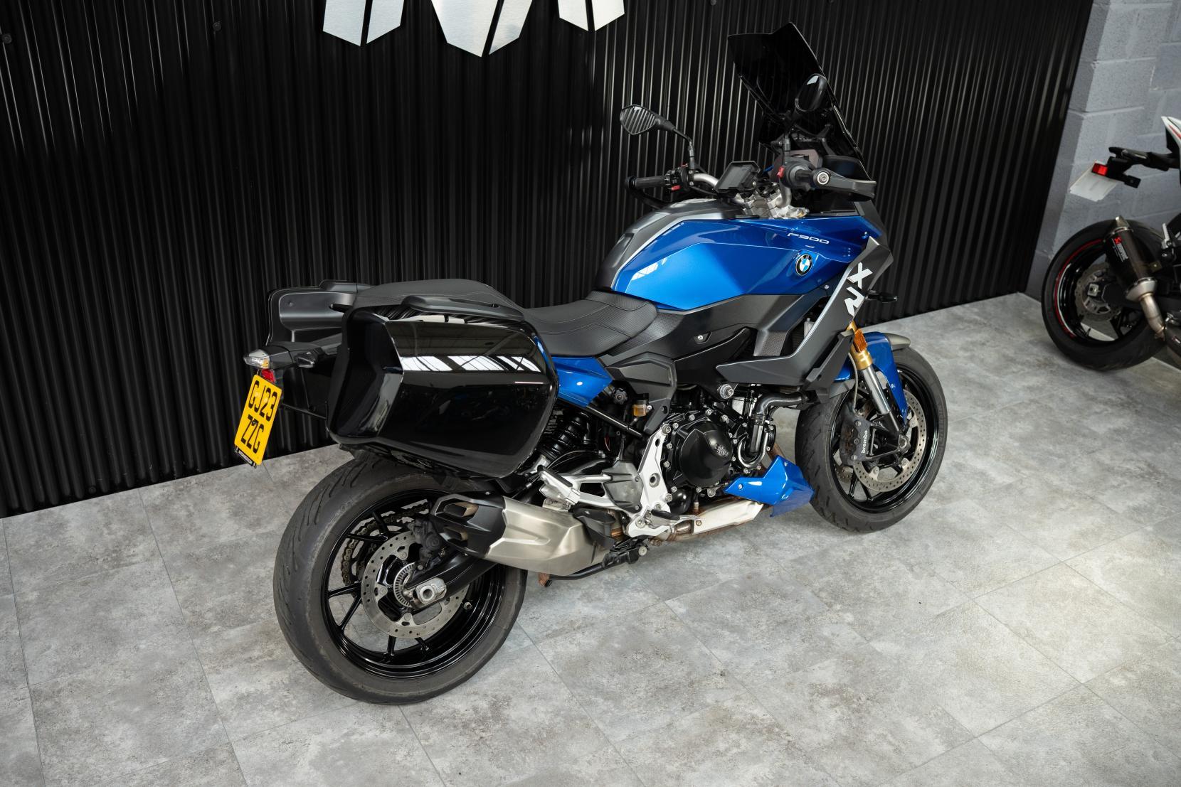 BMW F 900 XR 900 Sports Tourer Petrol Manual Euro 5 (105 ps)