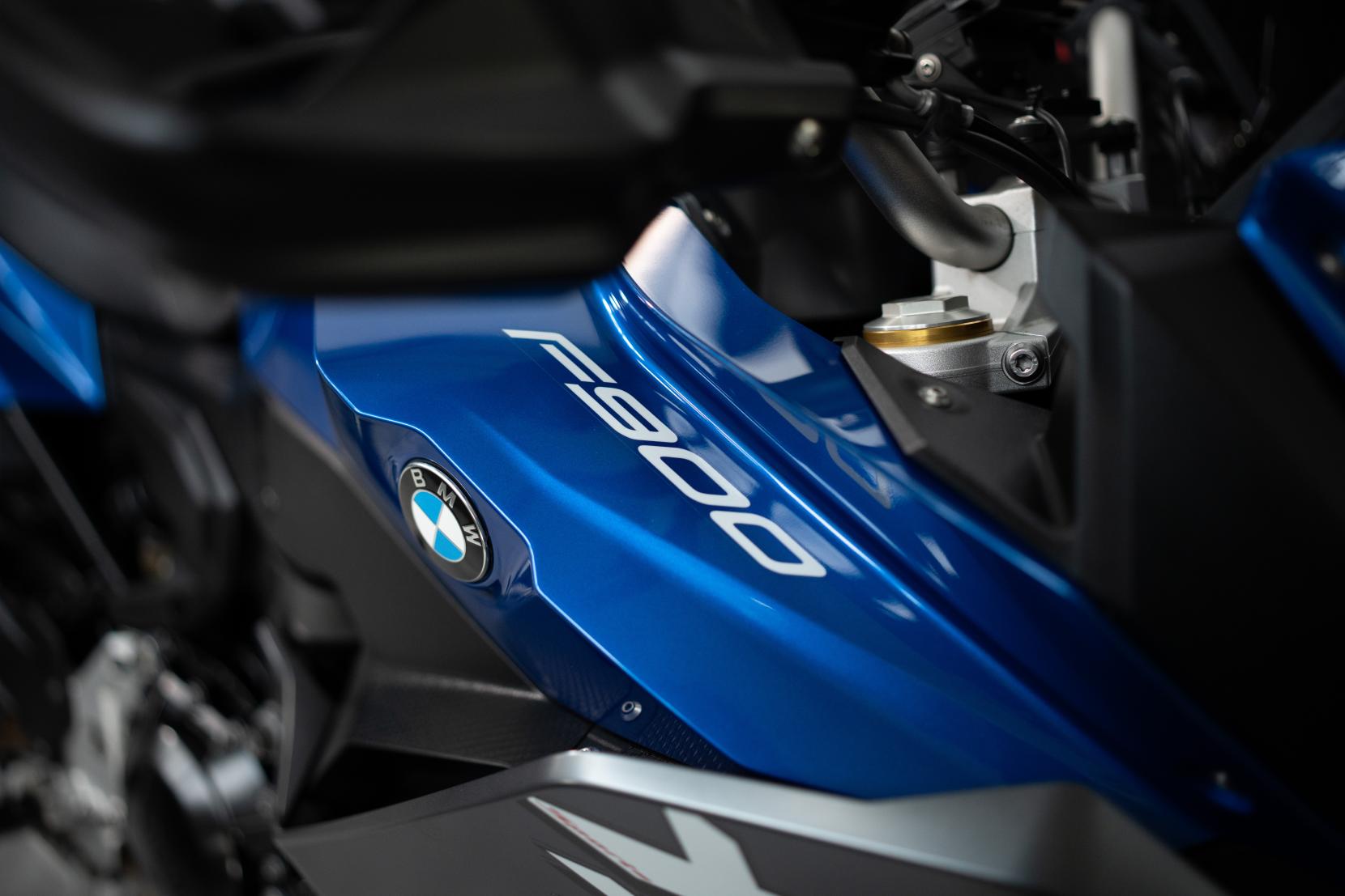 BMW F 900 XR 900 Sports Tourer Petrol Manual Euro 5 (105 ps)