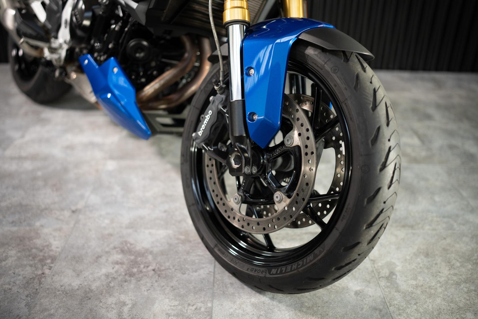 BMW F 900 XR 900 Sports Tourer Petrol Manual Euro 5 (105 ps)