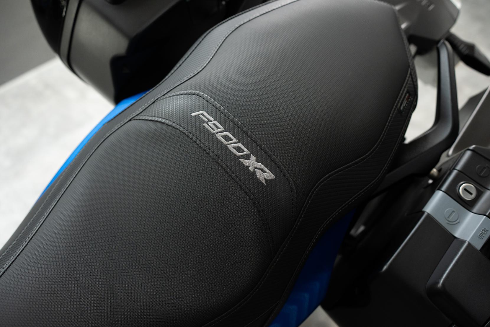 BMW F 900 XR 900 Sports Tourer Petrol Manual Euro 5 (105 ps)