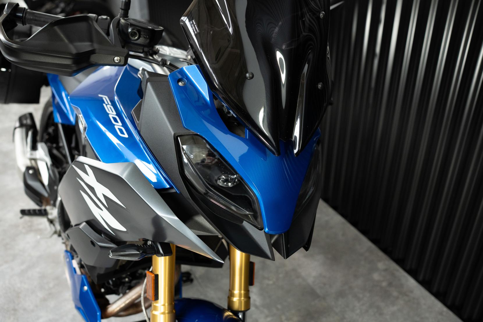 BMW F 900 XR 900 Sports Tourer Petrol Manual Euro 5 (105 ps)