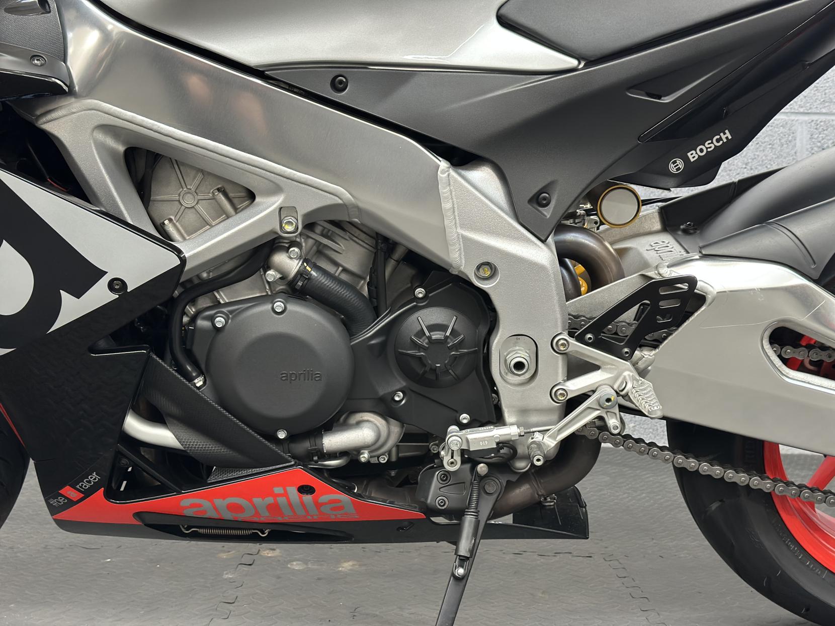 Aprilia RSV4 1000 1000 RR Super Sports Petrol Manual Euro 4 (201 ps)