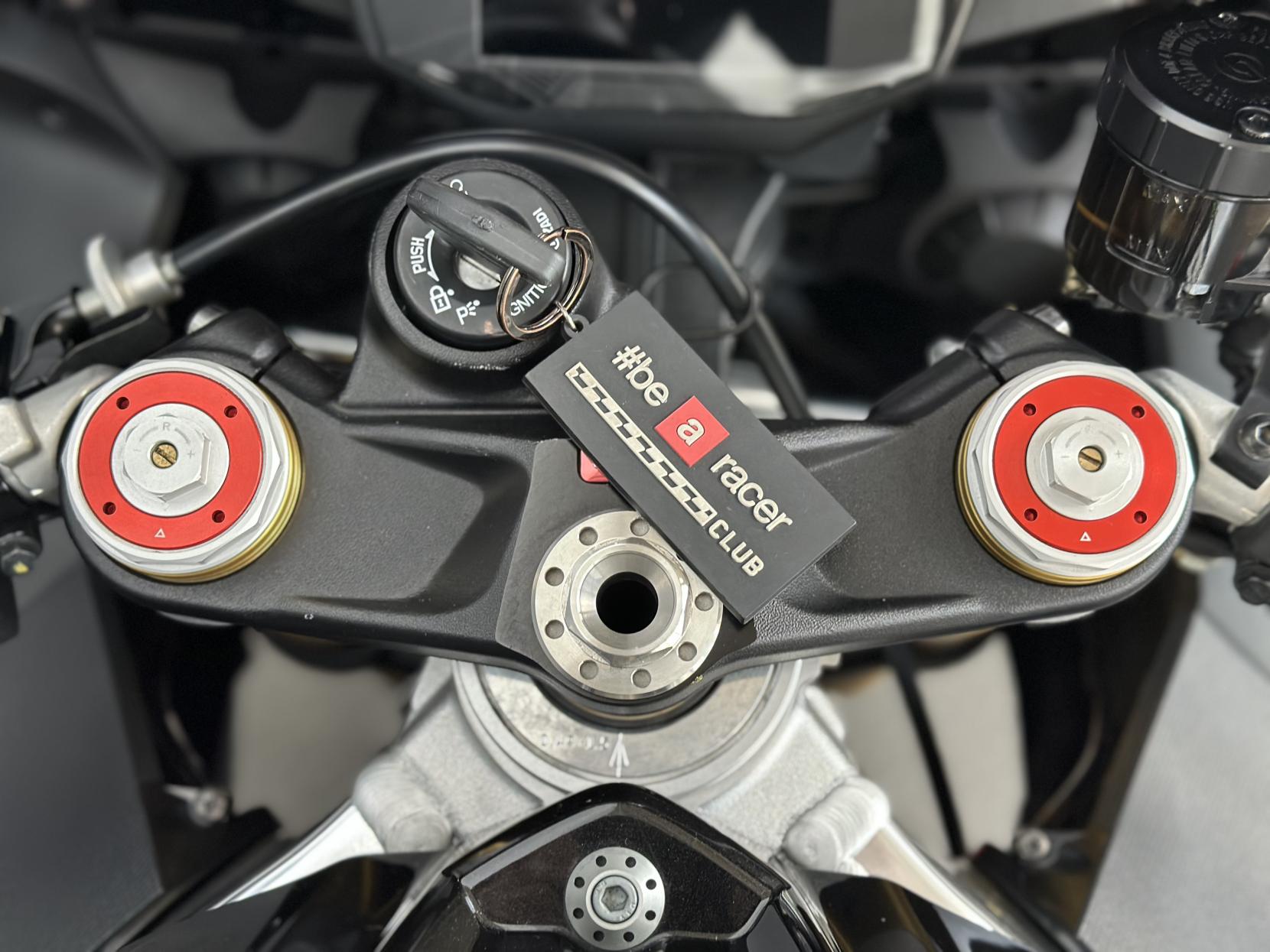 Aprilia RSV4 1000 1000 RR Super Sports Petrol Manual Euro 4 (201 ps)