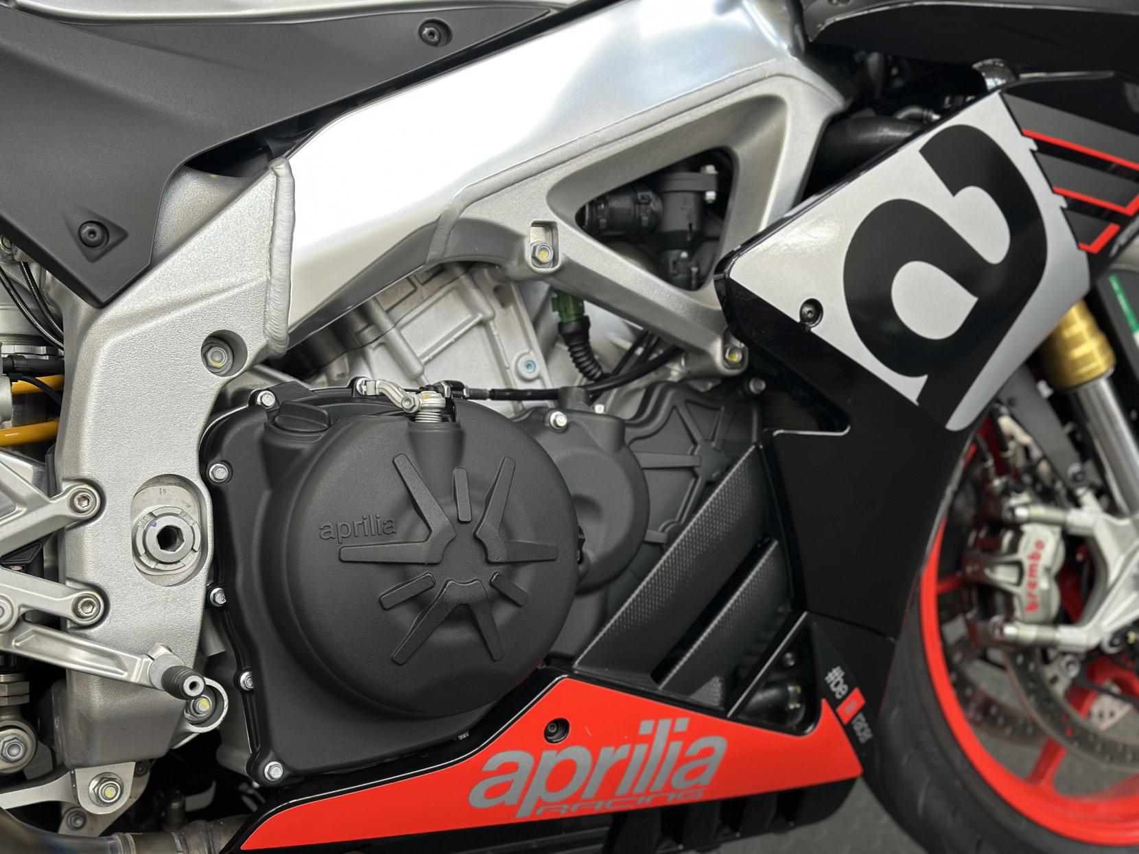Aprilia RSV4 1000 1000 RR Super Sports Petrol Manual Euro 4 (201 ps)
