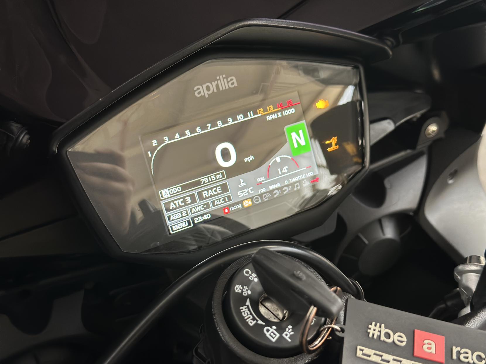 Aprilia RSV4 1000 1000 RR Super Sports Petrol Manual Euro 4 (201 ps)