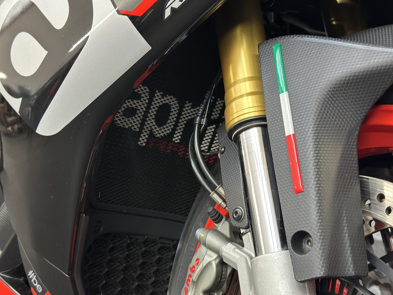 Aprilia RSV4 1000 1000 RR Super Sports Petrol Manual Euro 4 (201 ps)