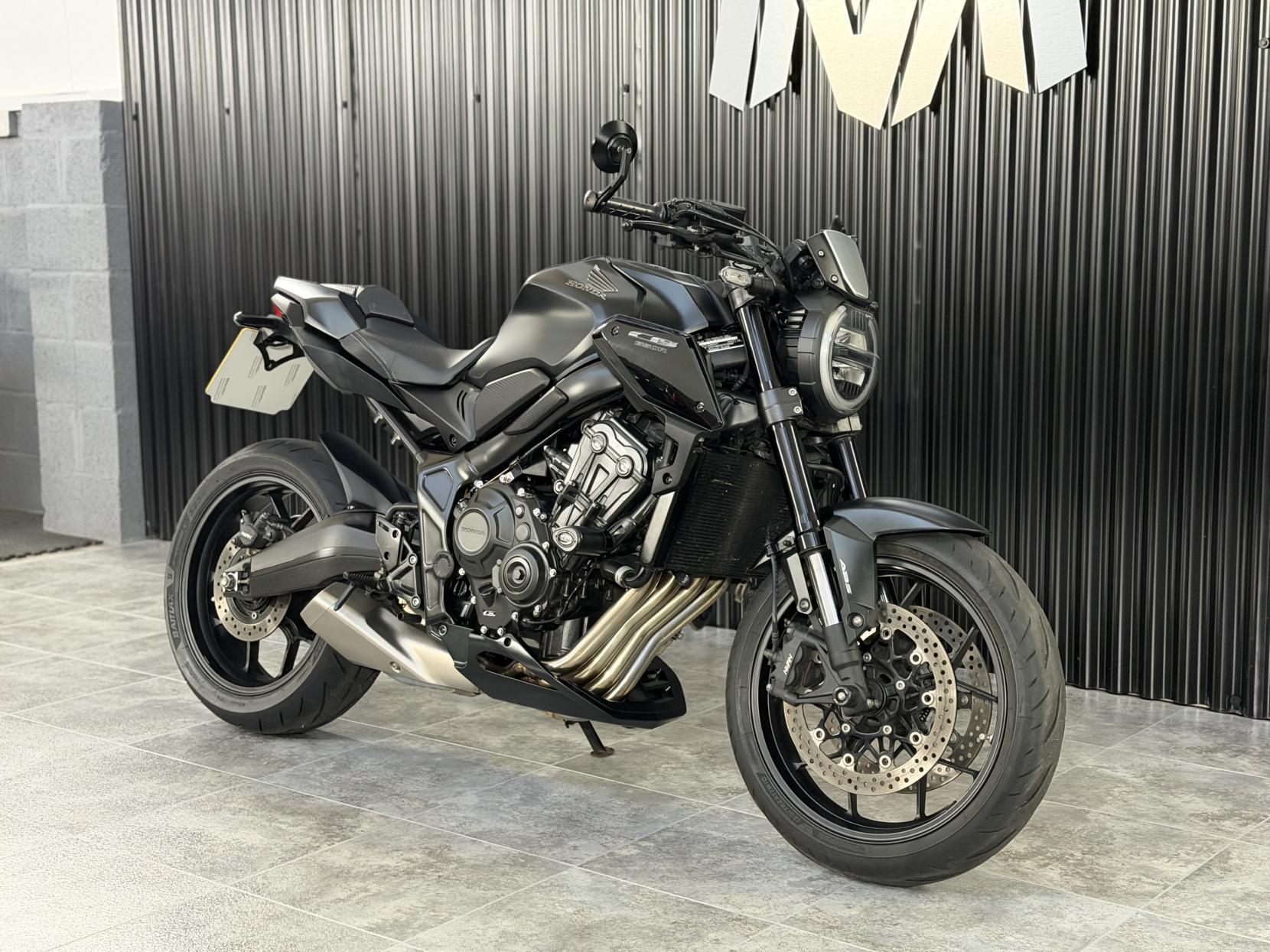 Honda CB650R Naked (2020 - )