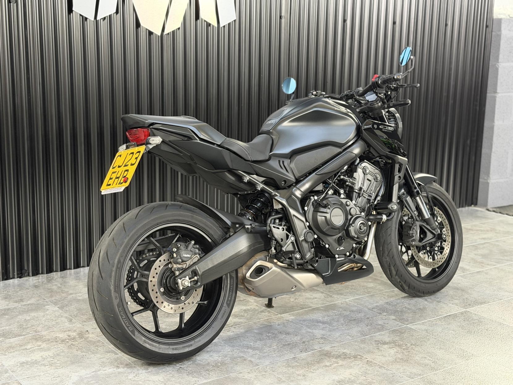 Honda CB650R Naked (2020 - )