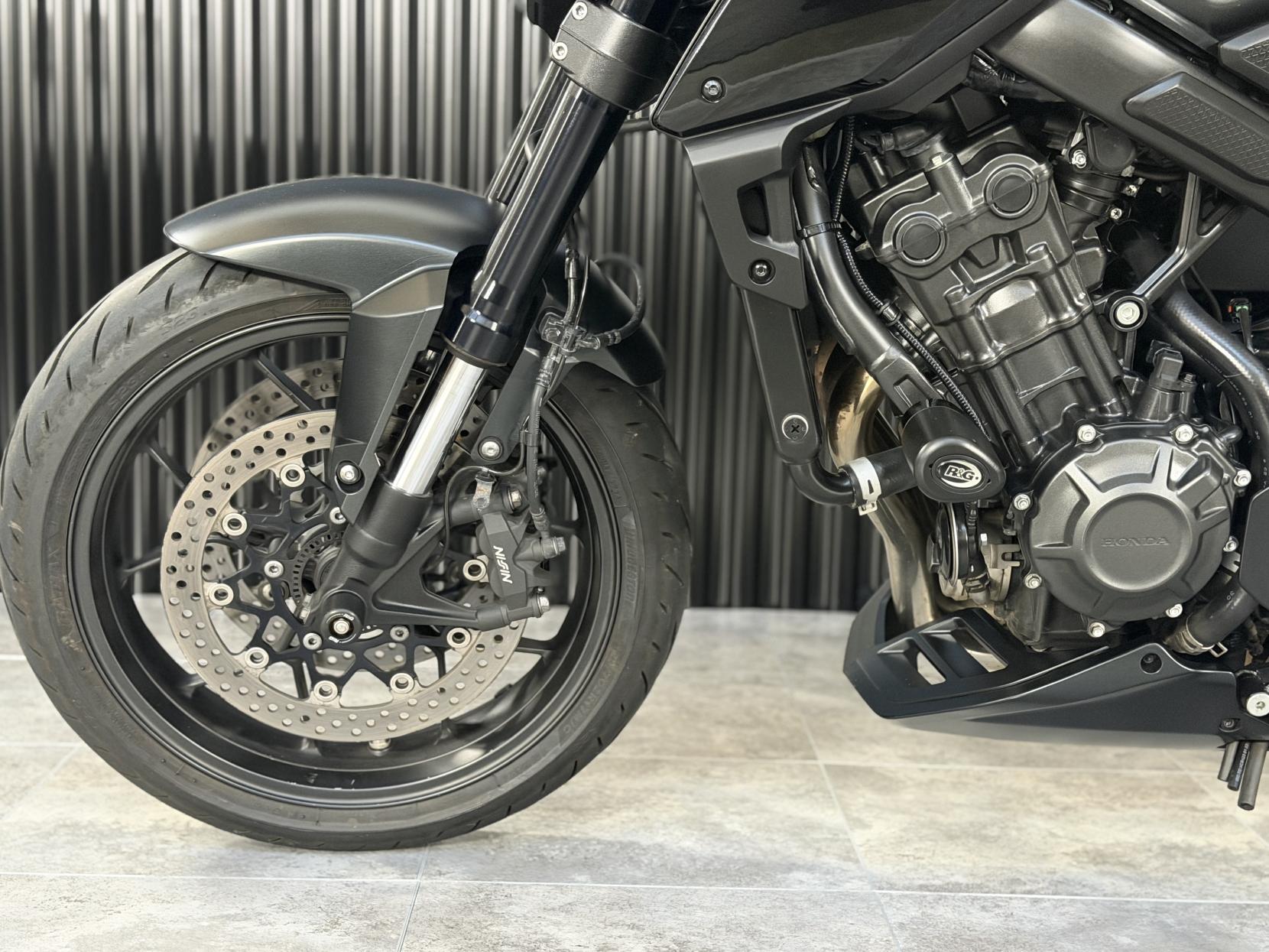 Honda CB650R Naked (2020 - )