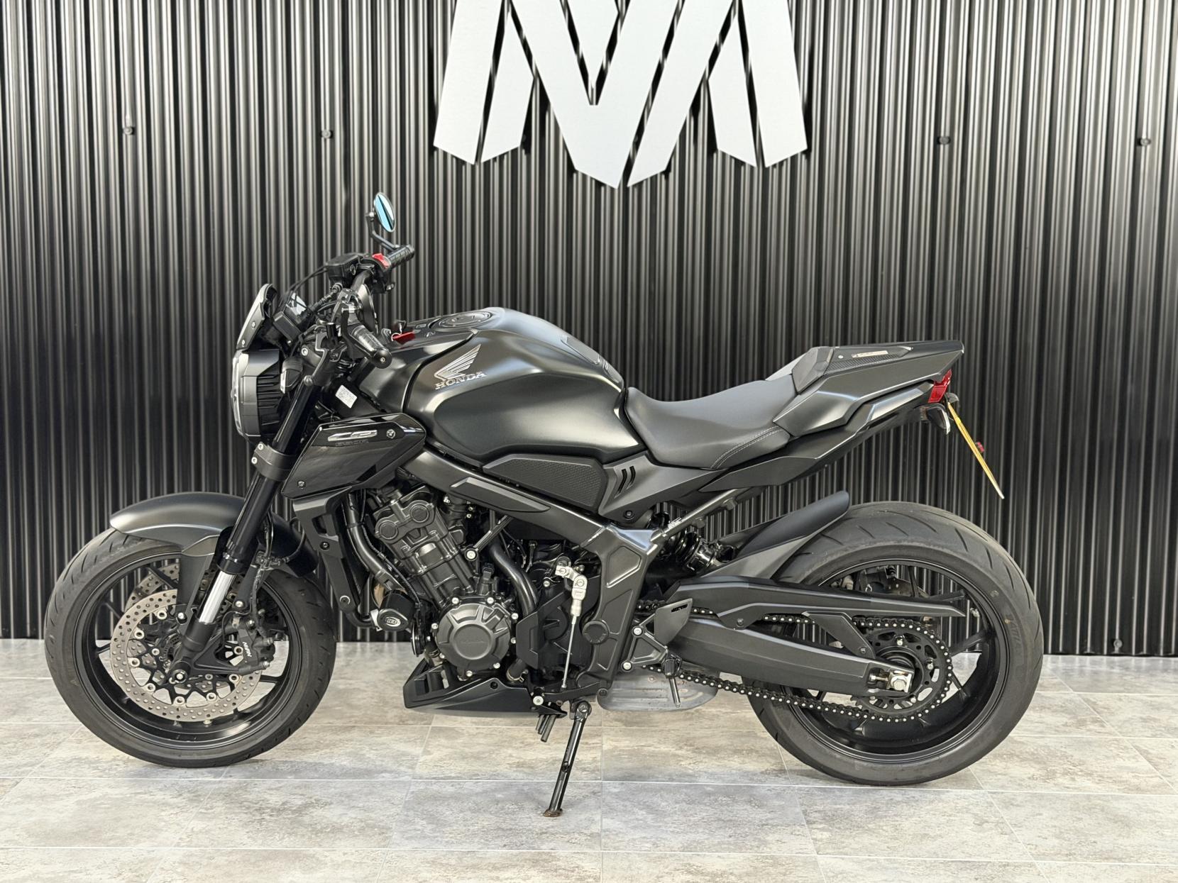 Honda CB650R Naked (2020 - )