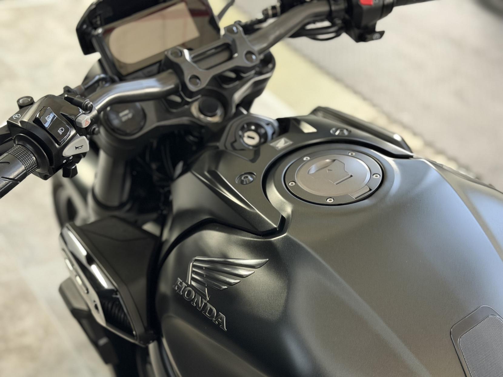 Honda CB650R Naked (2020 - )