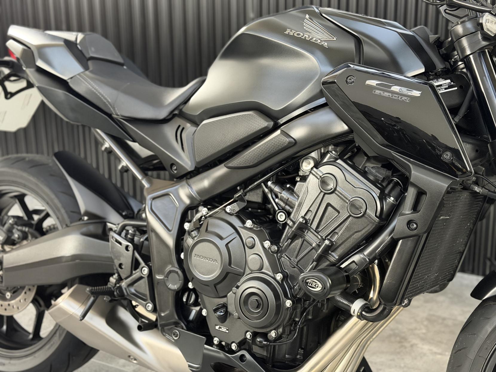 Honda CB650R Naked (2020 - )