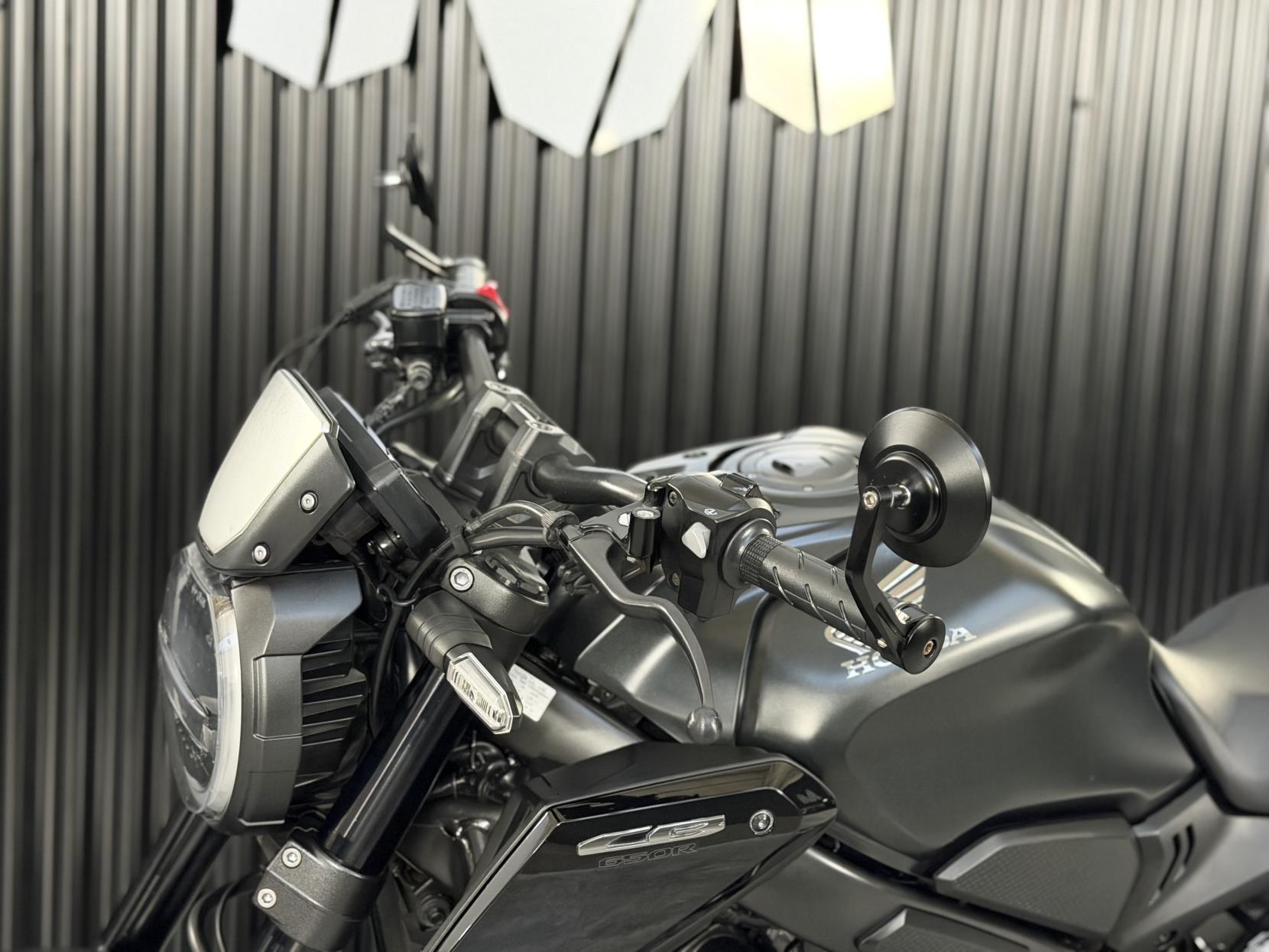 Honda CB650R Naked (2020 - )