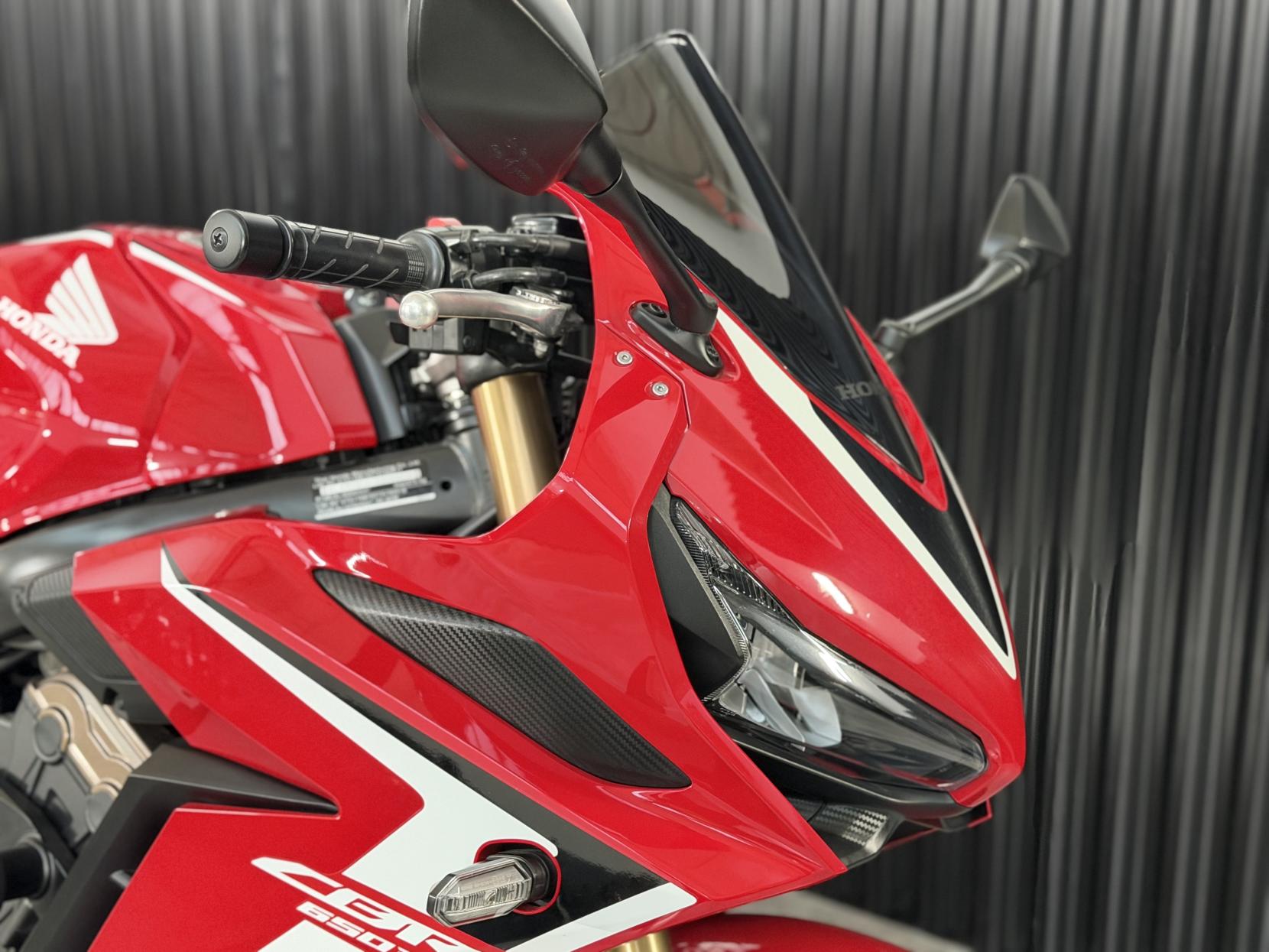 Honda CBR650R 650 Super Sports Petrol Manual Euro 4 (95 ps)