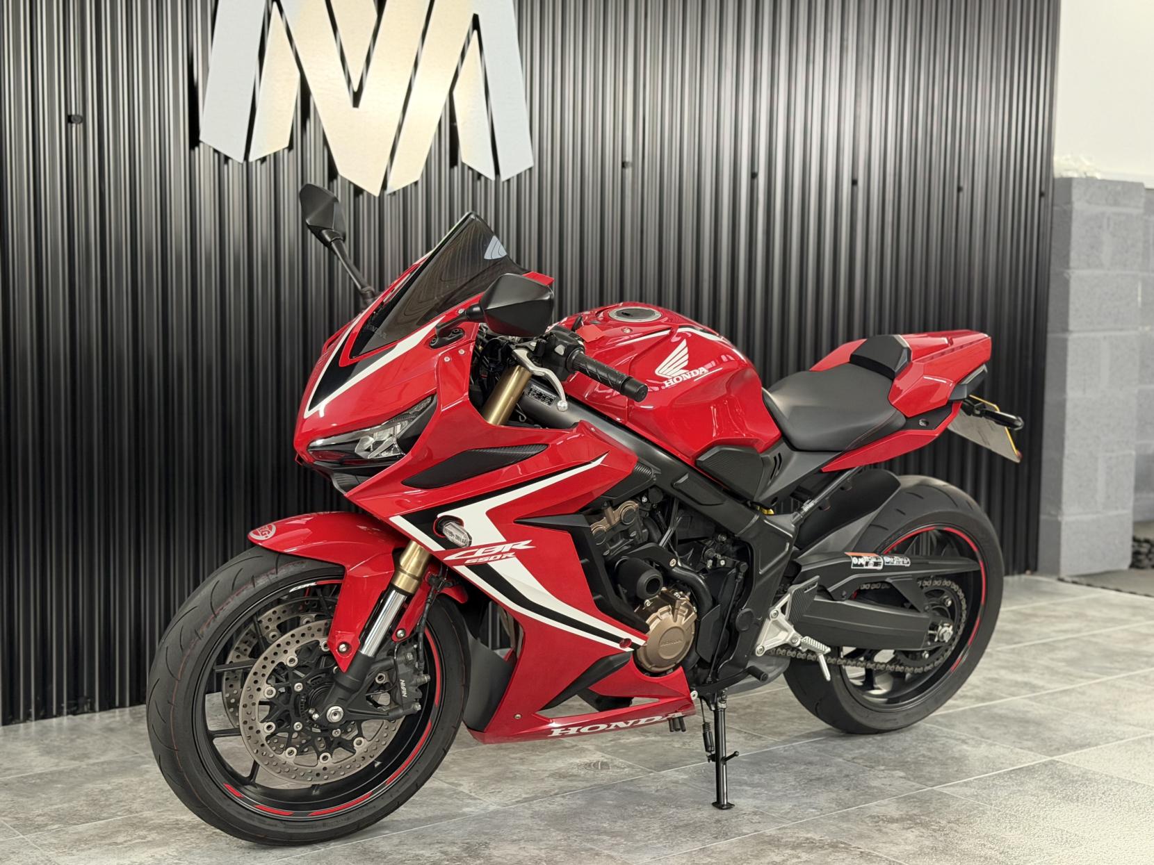 Honda CBR650R 650 Super Sports Petrol Manual Euro 4 (95 ps)