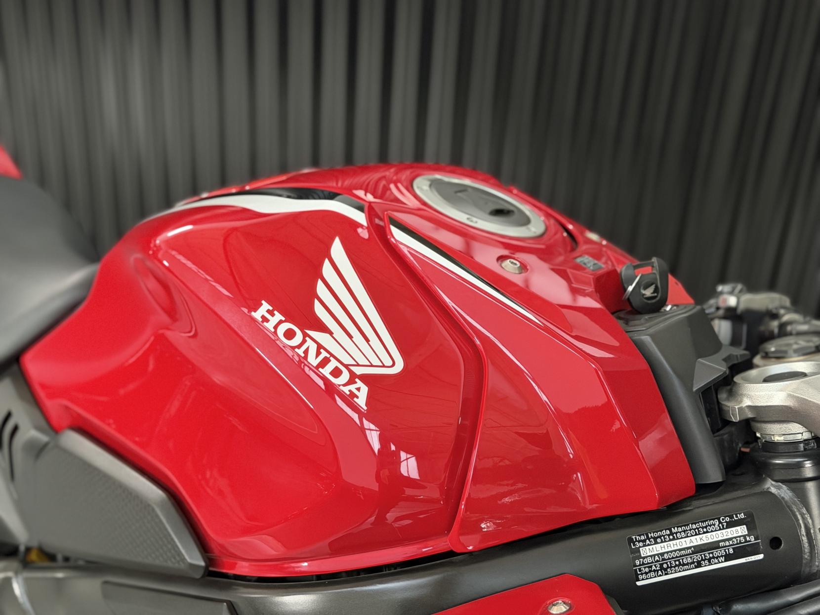 Honda CBR650R 650 Super Sports Petrol Manual Euro 4 (95 ps)