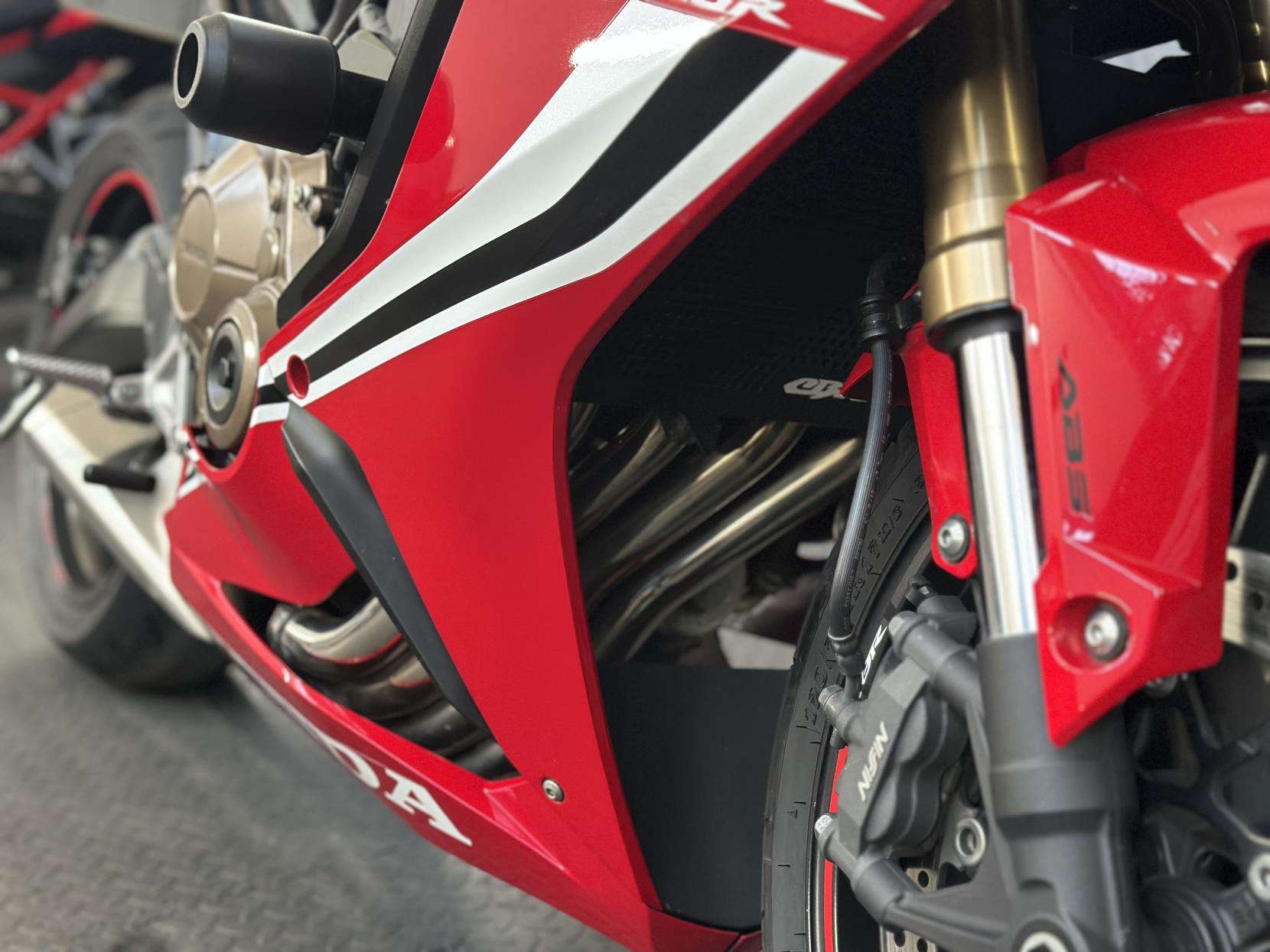Honda CBR650R 650 Super Sports Petrol Manual Euro 4 (95 ps)