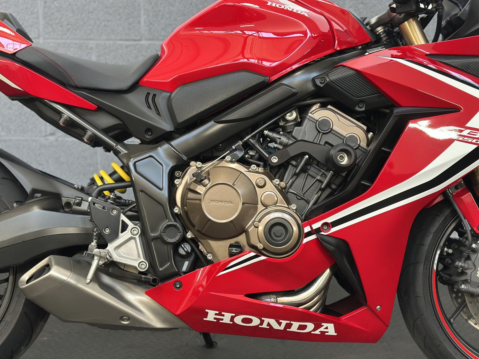 Honda CBR650R 650 Super Sports Petrol Manual Euro 4 (95 ps)