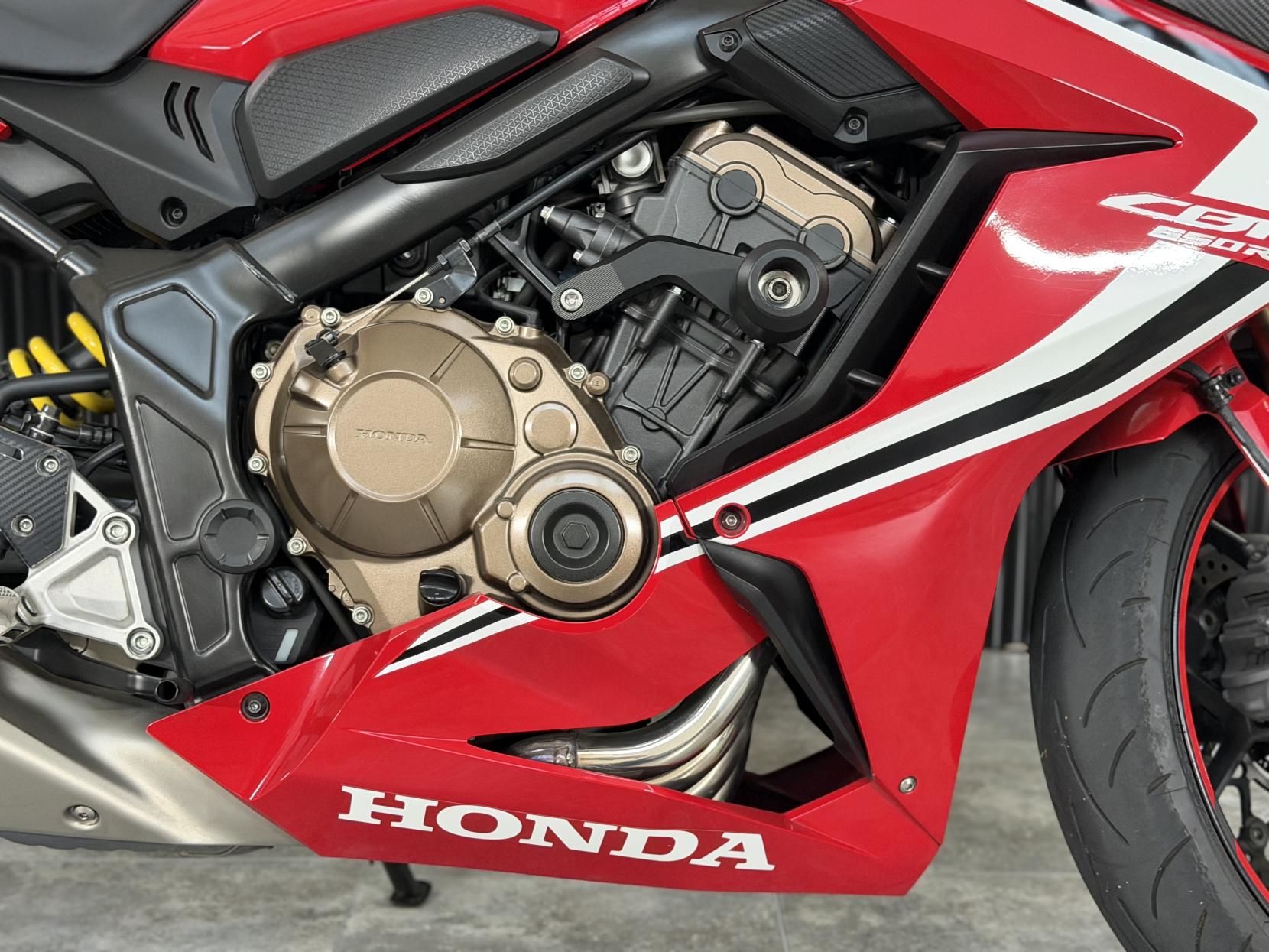 Honda CBR650R 650 Super Sports Petrol Manual Euro 4 (95 ps)