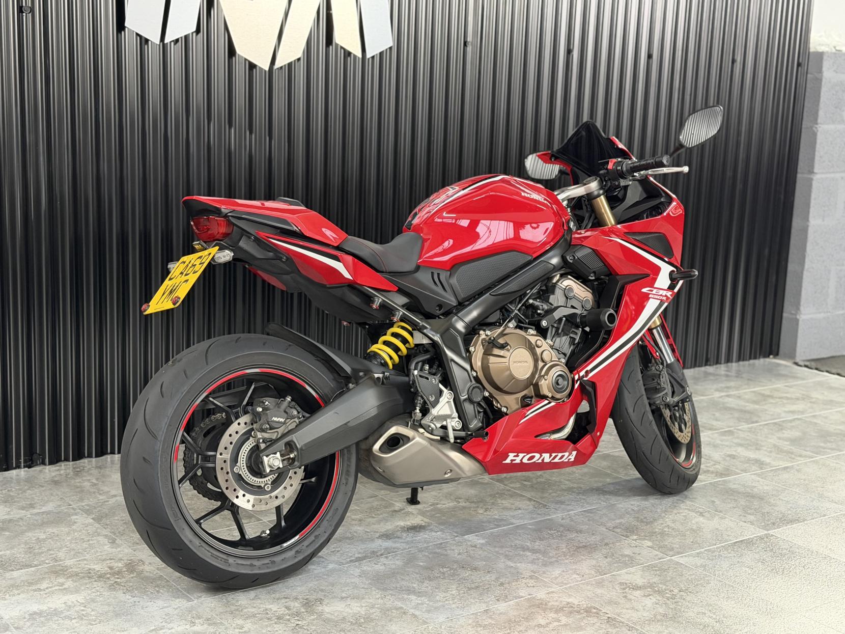 Honda CBR650R 650 Super Sports Petrol Manual Euro 4 (95 ps)