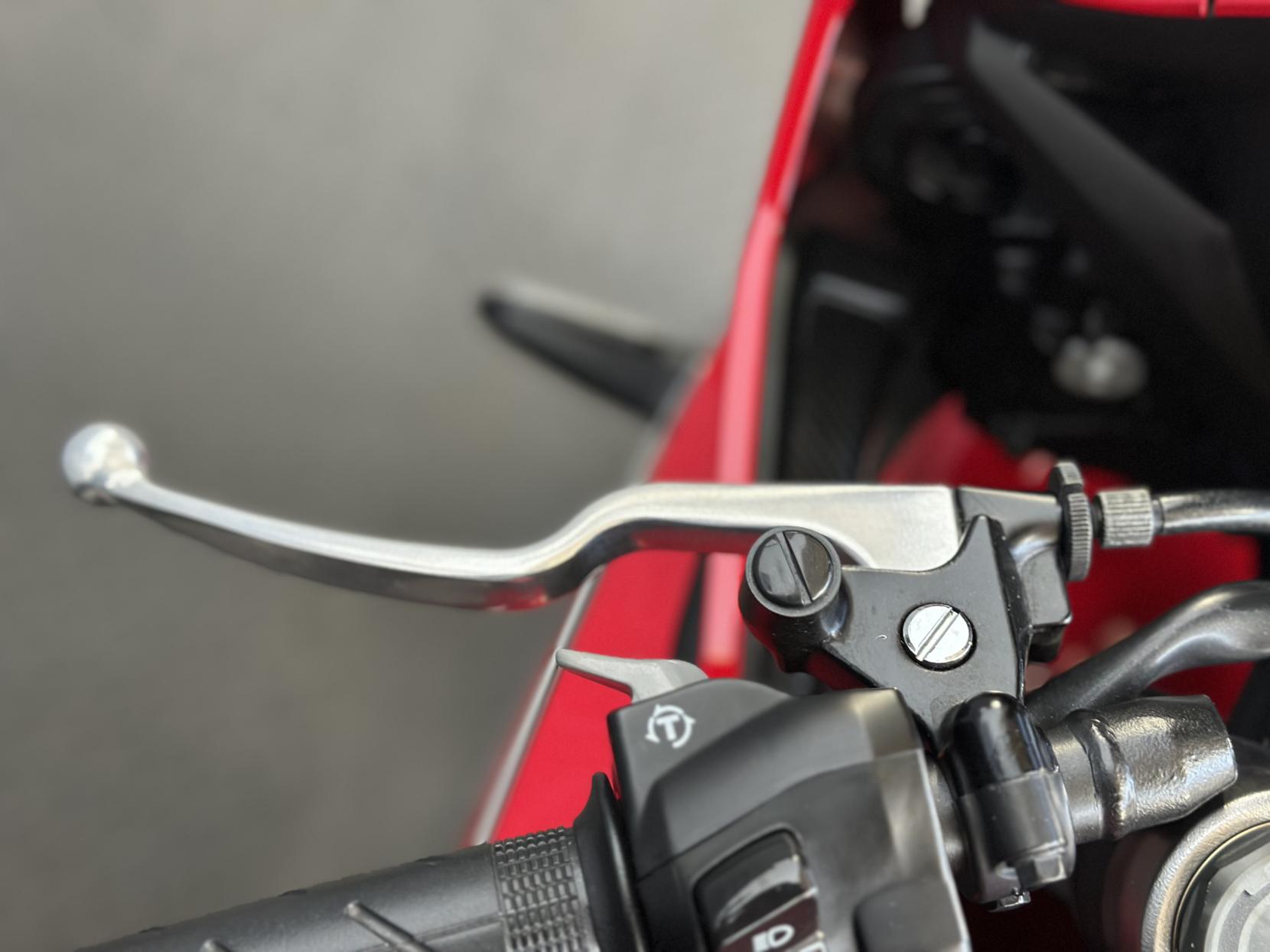 Honda CBR650R 650 Super Sports Petrol Manual Euro 4 (95 ps)