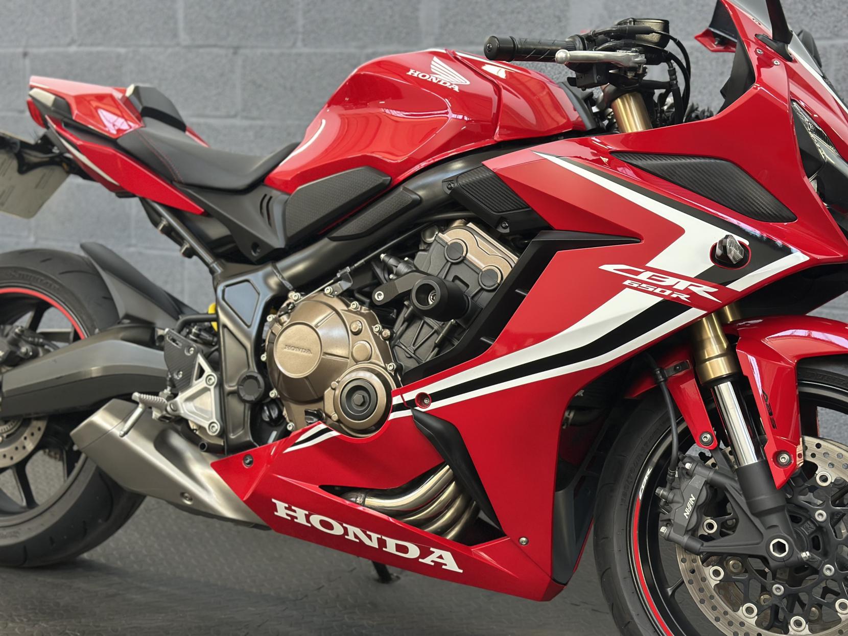 Honda CBR650R 650 Super Sports Petrol Manual Euro 4 (95 ps)