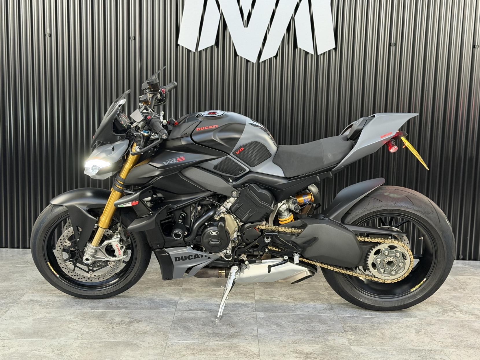 Ducati Streetfighter V4S 1103 Naked Petrol Ducati Quick Shift - EVO 2 Euro 5 (208 ps)