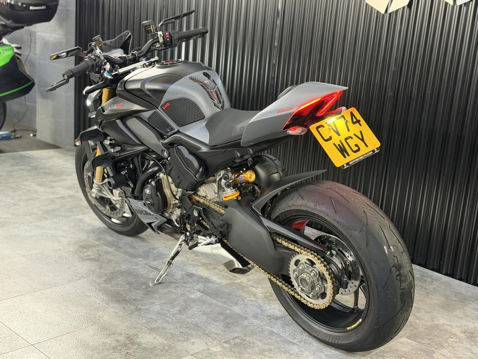 Ducati Streetfighter V4S 1103 Naked Petrol Ducati Quick Shift - EVO 2 Euro 5 (208 ps)
