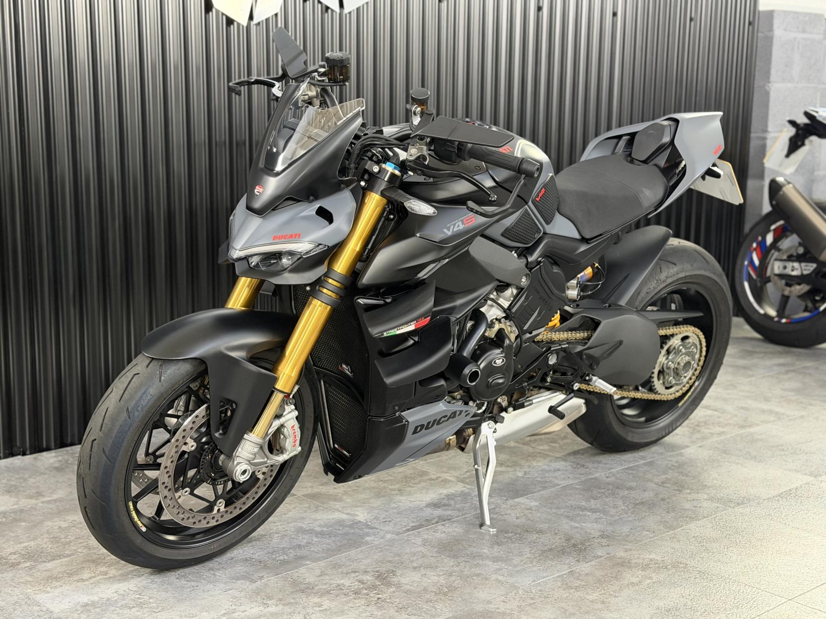 Ducati Streetfighter V4S 1103 Naked Petrol Ducati Quick Shift - EVO 2 Euro 5 (208 ps)