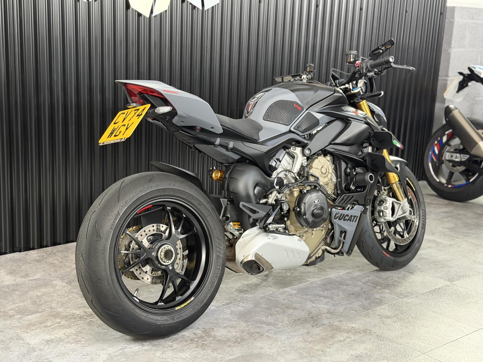 Ducati Streetfighter V4S 1103 Naked Petrol Ducati Quick Shift - EVO 2 Euro 5 (208 ps)