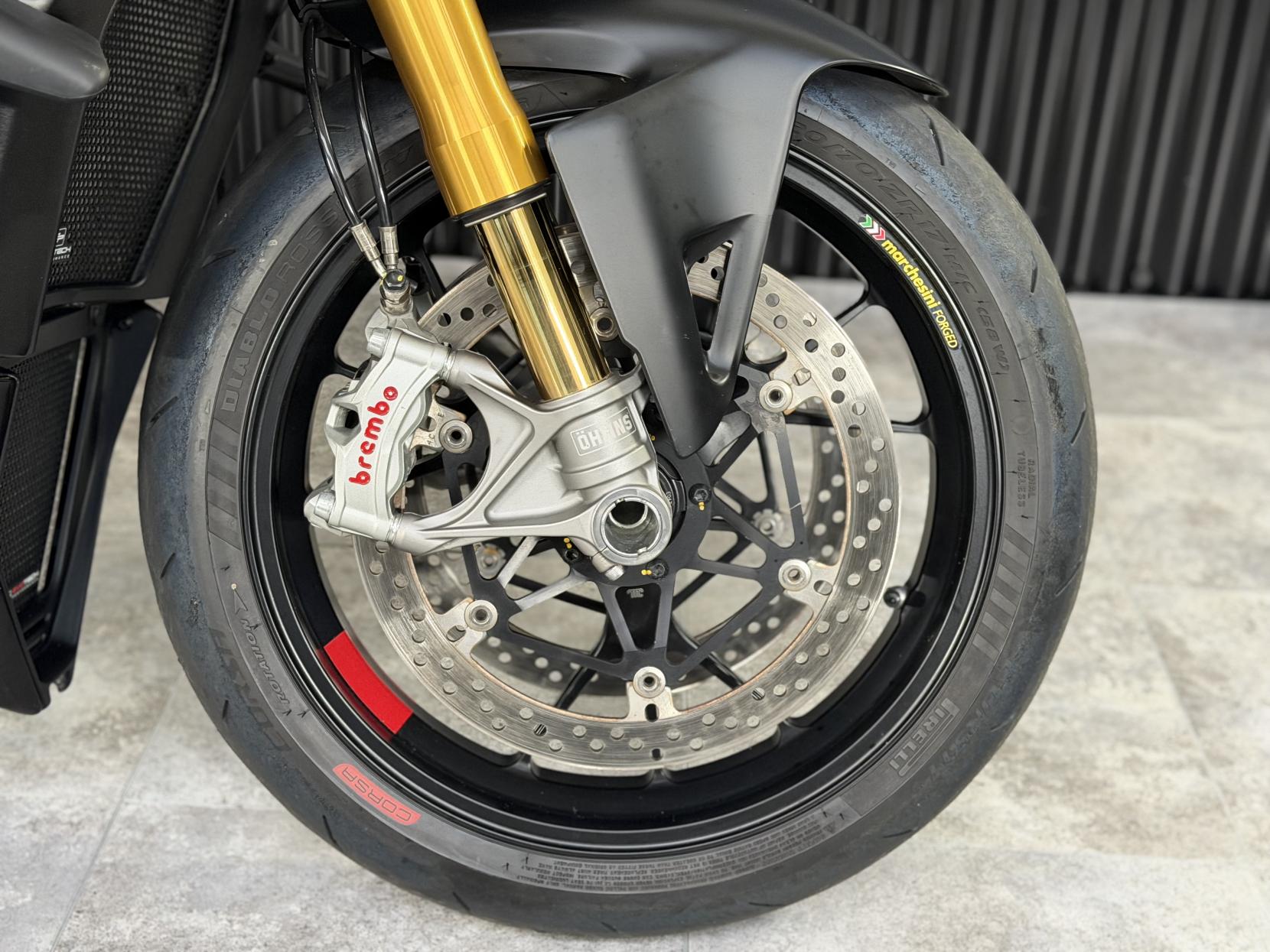 Ducati Streetfighter V4S 1103 Naked Petrol Ducati Quick Shift - EVO 2 Euro 5 (208 ps)