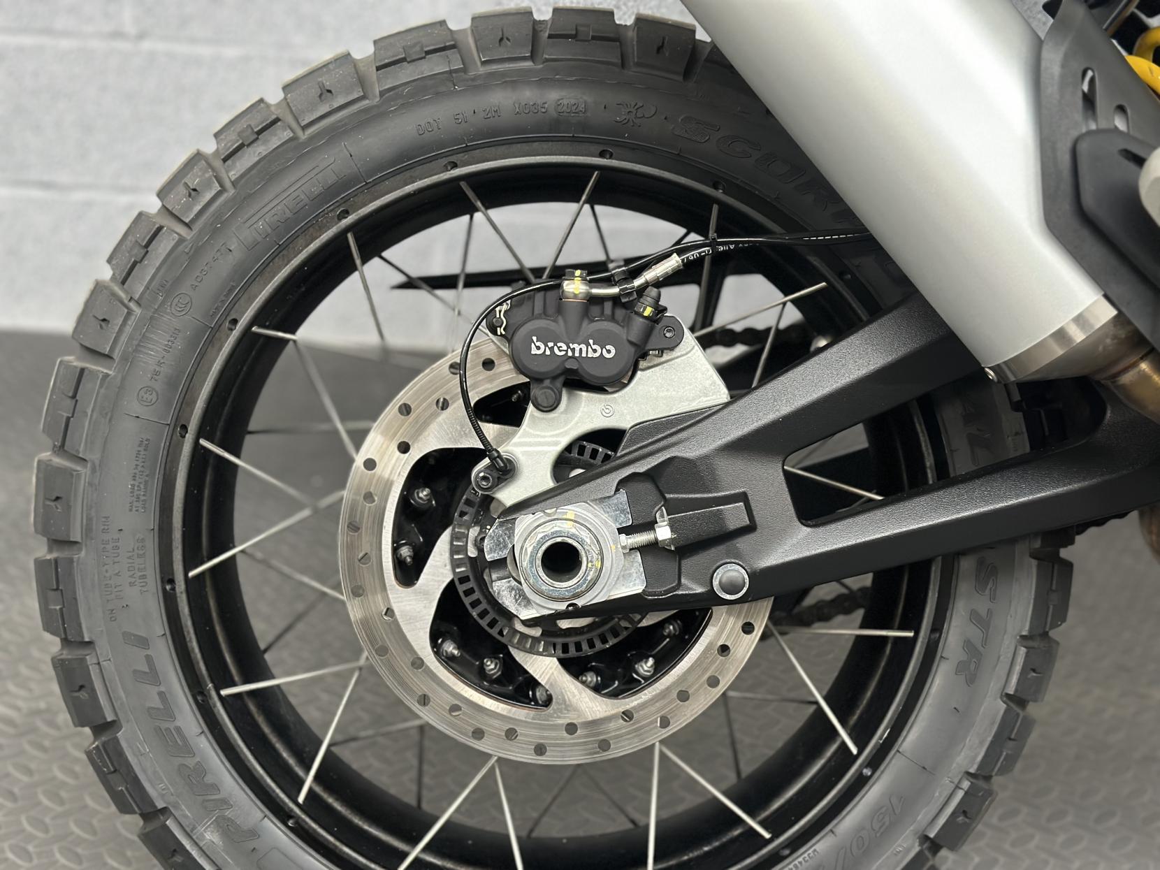 Ducati DesertX 937 Adventure Petrol Ducati Quick Shift Euro 5 (110 ps)