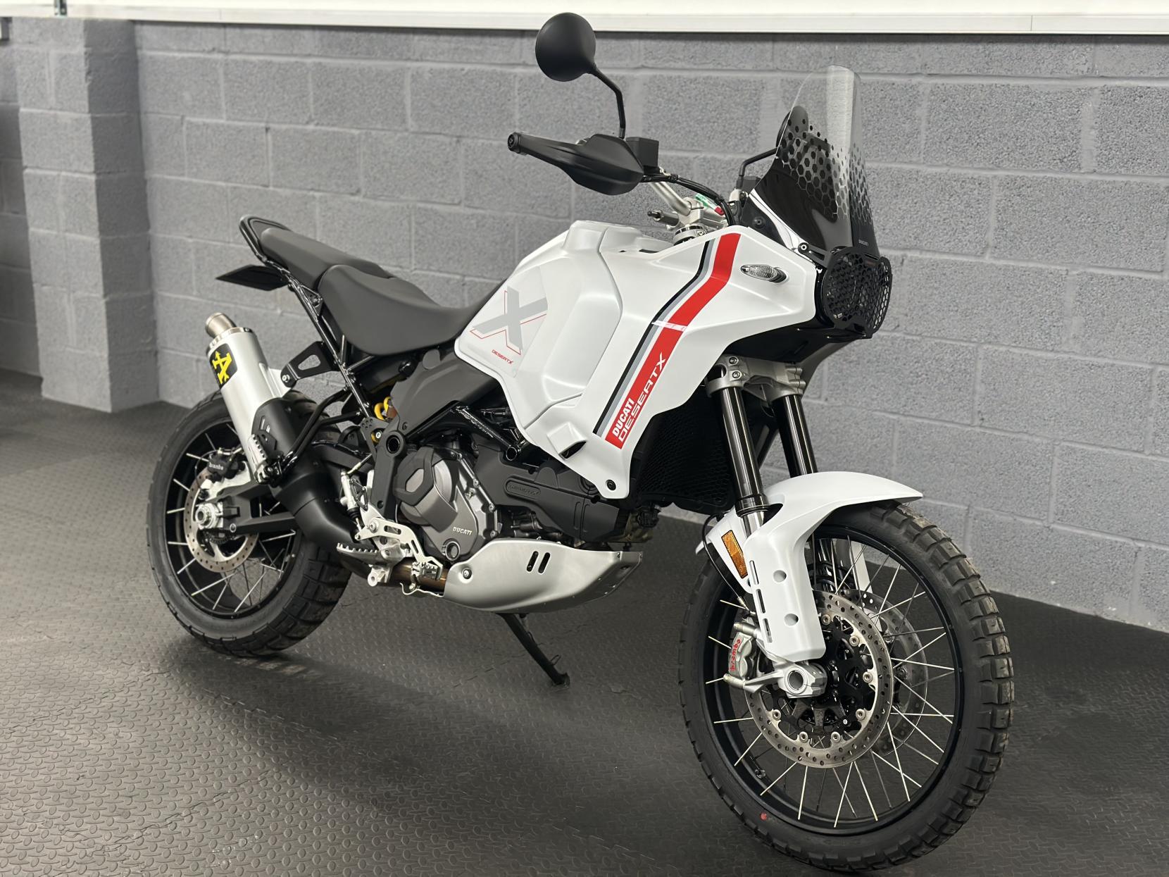 Ducati DesertX 937 Adventure Petrol Ducati Quick Shift Euro 5 (110 ps)